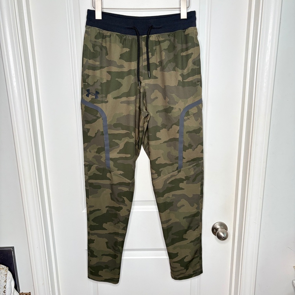 Under Armour Sportstyle Elite Cargo Pants Mens M Camouflage Athletic Joggers EUC